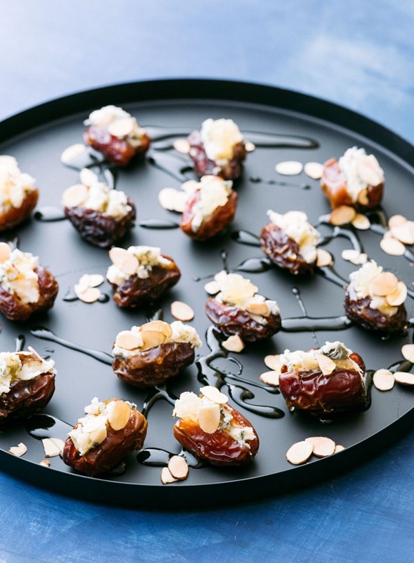 Fresh dates, Gorgonzola, honey and toasted almonds