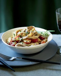 Fresh fettuccine with chicken-liver sauce