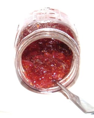Fresh fig and strawberry jam