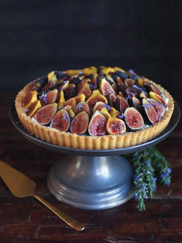 Fresh fig tart with rosemary-cornmeal crust and honey-blackberry glaze
