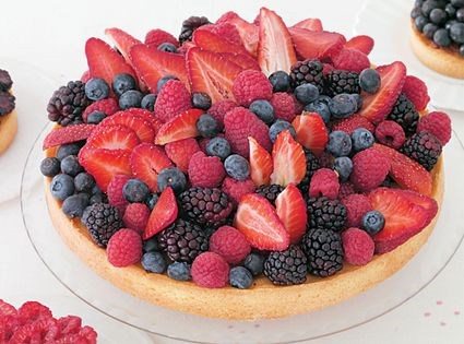 Fresh fruit tart (Tarte aux fruits frais)