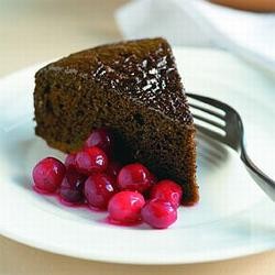 Fresh ginger cake with red fruit compote