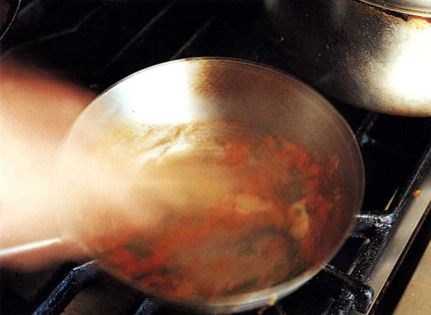 Fresh ginger, garlic and tomato sauce