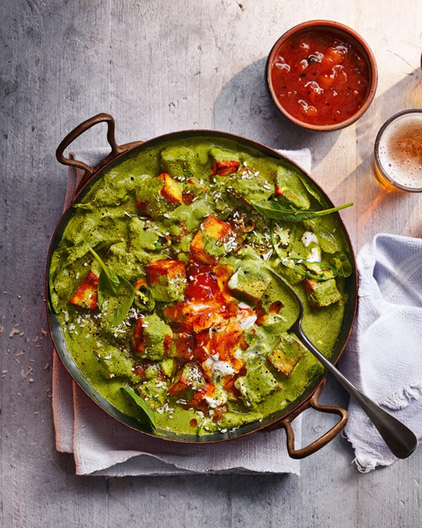 Fresh green paneer curry