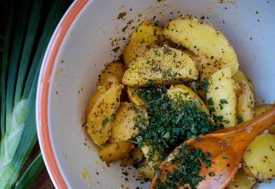 Fresh herb potato salad