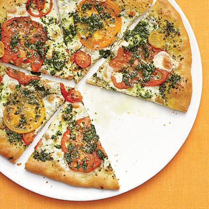 Fresh mozzarella, heirloom tomato, and basil pizza