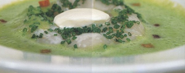 Fresh pea and scallop soup