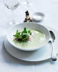 Fresh pea soup with ham