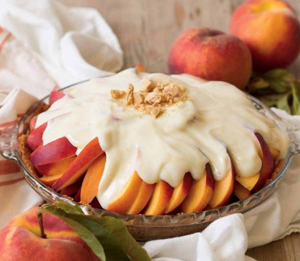 Fresh peaches & cream pie 