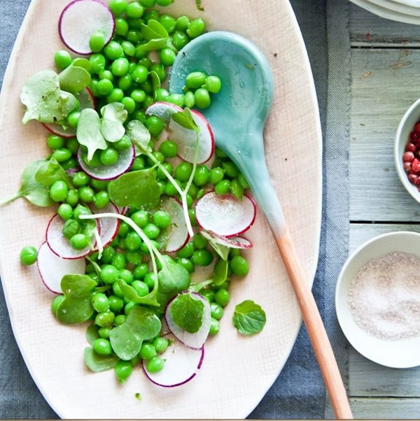 Fresh peas and radish salad