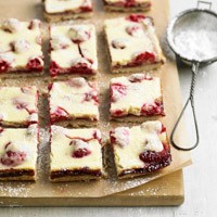 Fresh raspberry bars