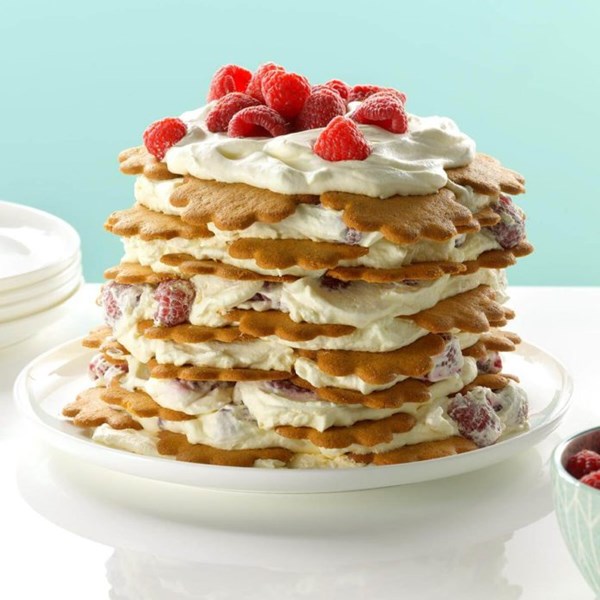 Fresh raspberry icebox cake