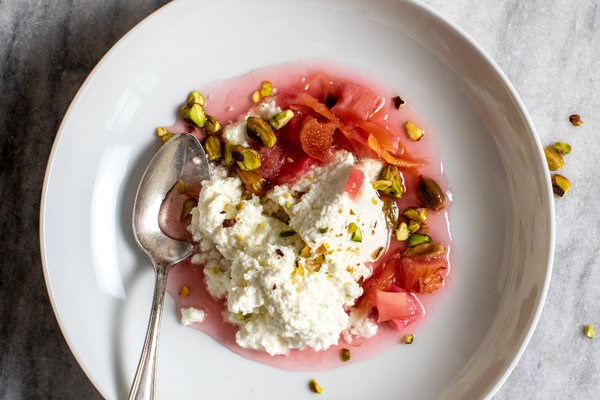 Fresh ricotta with rhubarb, ginger and cardamom