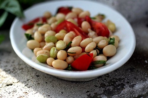 Fresh shelling bean salad