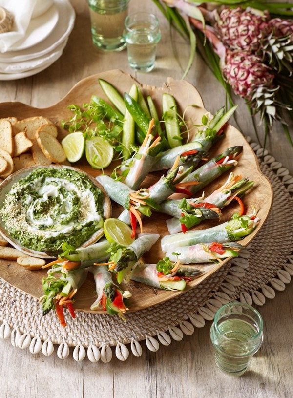 Fresh spring rolls with avocado, miso and baby spinach dip