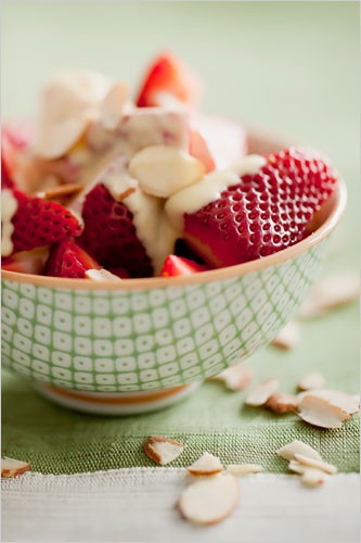 Fresh strawberries with almond crème Anglaise