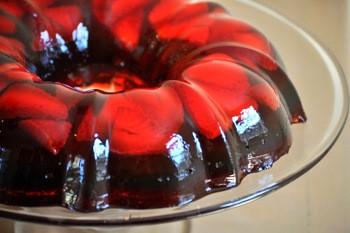 Fresh strawberry Jello ring