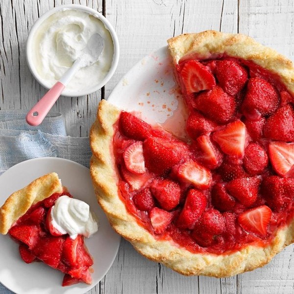 Fresh strawberry pie 