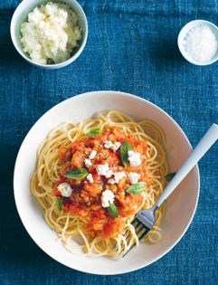 Fresh tomato and capsicum pasta sauce with lemon ricotta