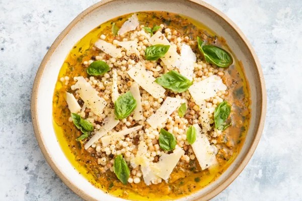 Fresh tomato and fregola salad