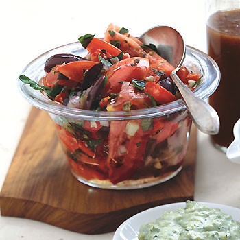 Fresh tomato-olive sauce