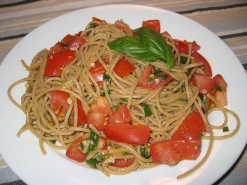 Fresh tomato pasta