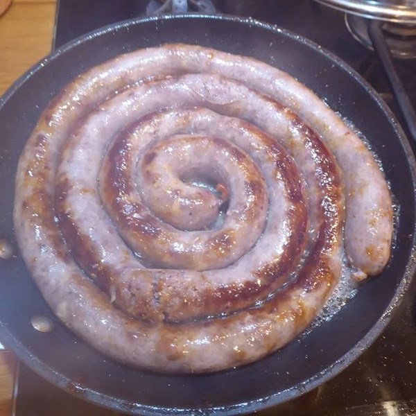 Fresh Toulouse sausage (La saucisse de Toulouse)