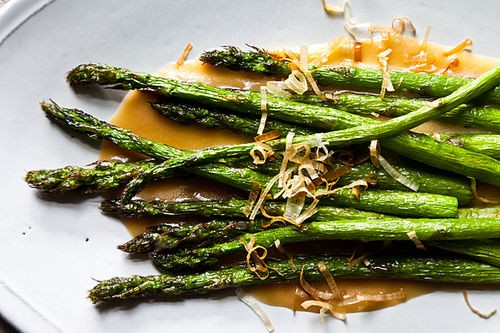Fried asparagus with miso dressing [Nobu Matsuhisa]