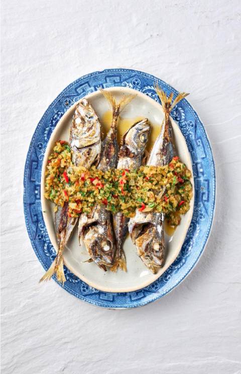 Fried baby horse mackerel with verjus sauce (Joaquinzinhos de Agraço/ chicharros de Agraço)