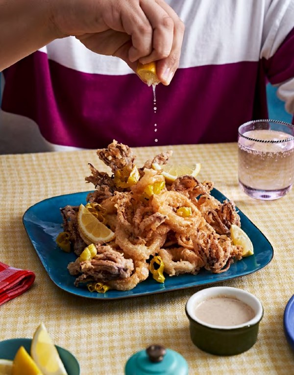 Fried calamari & pepperoncini
