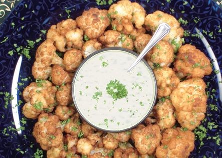 Fried cauliflower with tahini sauce (Arnabeet mickli ma taratoor)