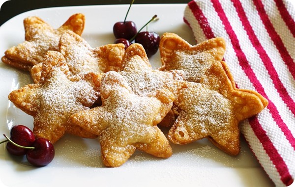 Fried cherry pies