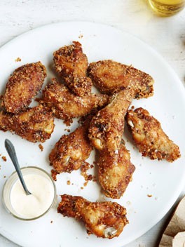Fried chicken wings with coleslaw milk
