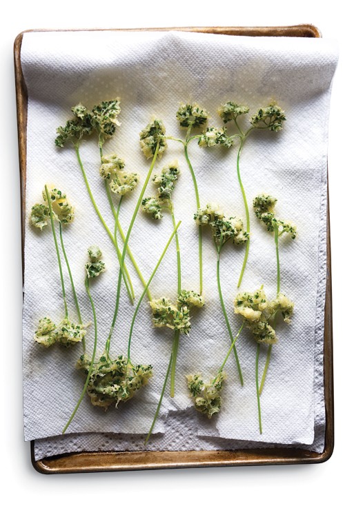 Fried curly parsley