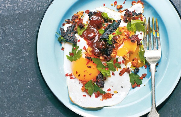 Fried duck eggs with black pudding & sourdough croutons