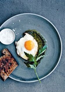 Fried egg with lovage pesto