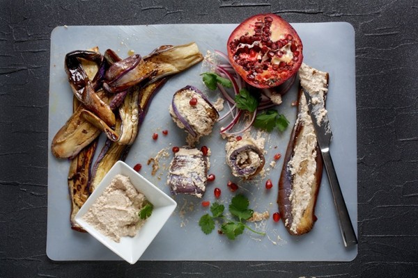Fried eggplant rolls with walnut-garlic filling (Badrijani nigvzit)