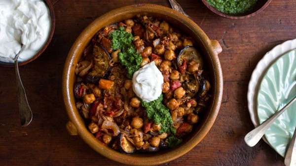 Fried eggplant with chickpeas and mint chutney
