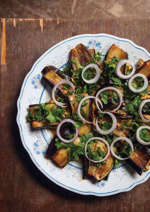 Fried eggplant with walnut sauce (Badridzhani nigvsit)