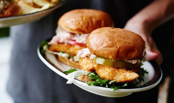 Fried fish sandwiches with lobster mayo