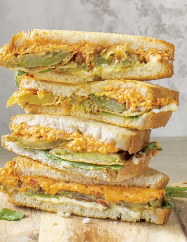Fried green tomato sandwiches with pimento cheese
