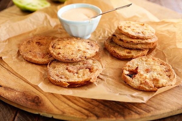 Fried green tomatoes with rémoulade