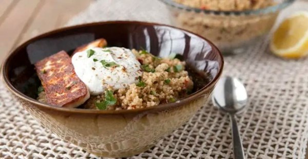 Fried halloumi with sun-dried tomato and roasted red pepper couscous