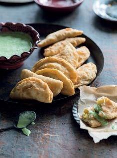 Fried leek pastries