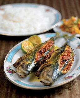 Fried mackerel stuffed with chilli paste (Ikan sumbat)