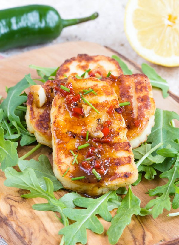Fried marinated halloumi