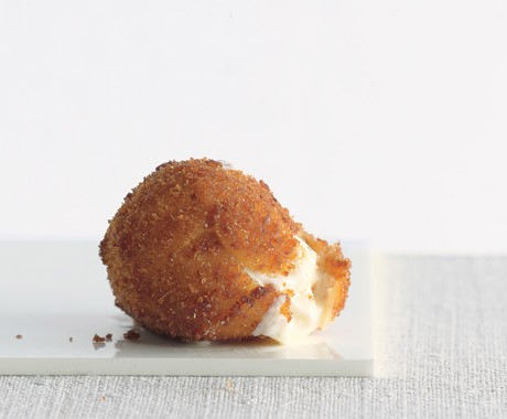 Fried mozzarella balls