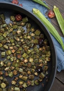 Fried okra (Bhindi fry)