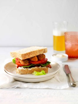 Fried oyster and bacon sandwiches with chilli mayonnaise