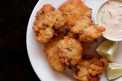 Fried oysters with chipotle lime dipping sauce